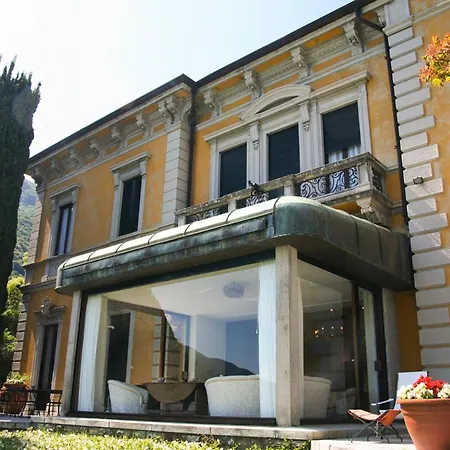 וילה Dongo Villa Sleeps 19 With Pool And Air Con